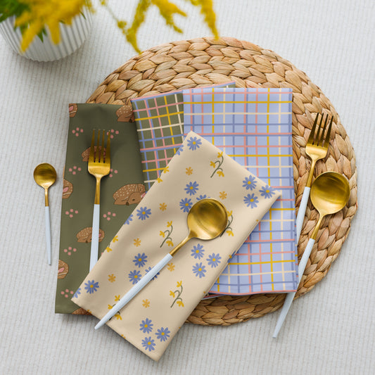 Nature-Inspired Deer and Floral Cloth napkin set